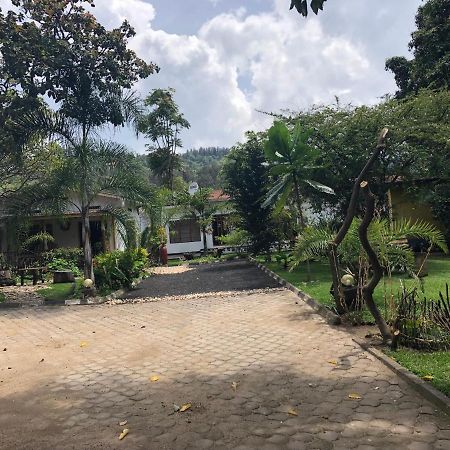 Kivu Beach Garden Гісеньї Екстер'єр фото