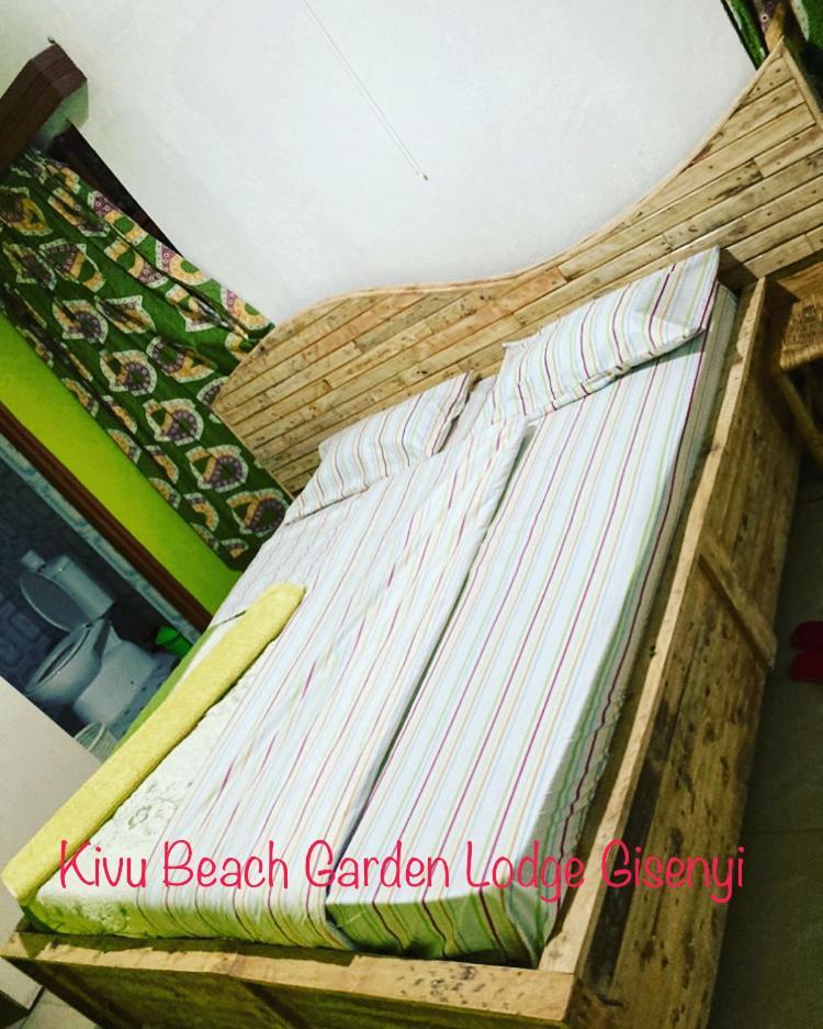 Kivu Beach Garden Гісеньї Екстер'єр фото
